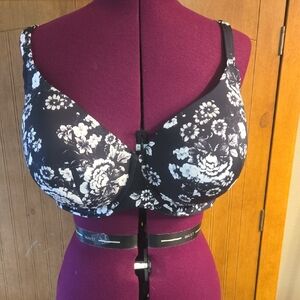 112 Cacique Black and White Floral Bra With Wire & Extention